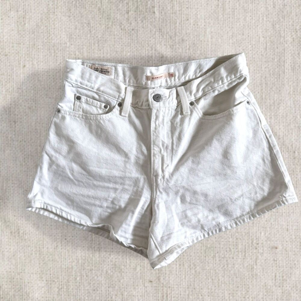 Levi's 80s Mom Shorts Size 29 White Denim High Rise Raw Hem Levi's Premium